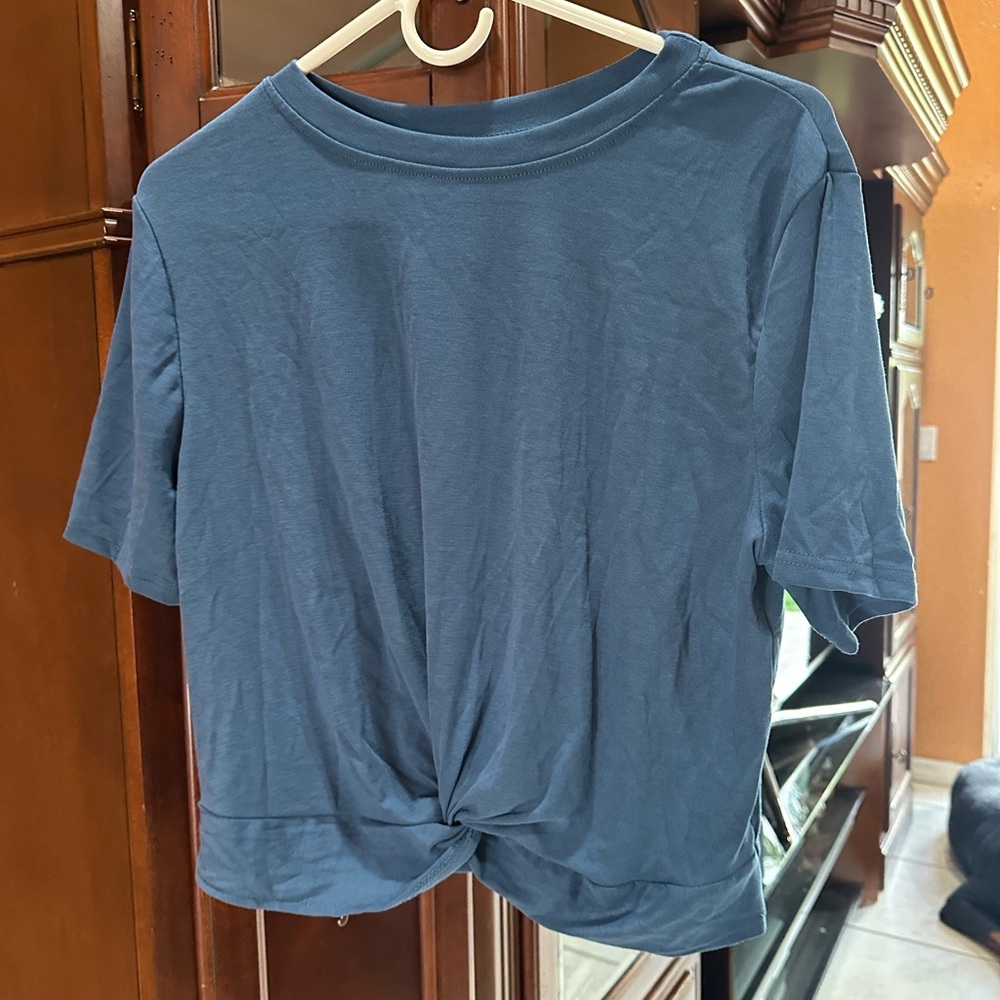 MakeMeChic Women's Summer Crop Top Solid Short Sleeve Twist Front Tee T-Shirt